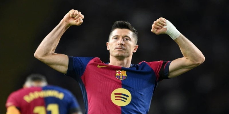 Giới thiệu cầu thủ Barca Lewandowski trong tin vừa qua